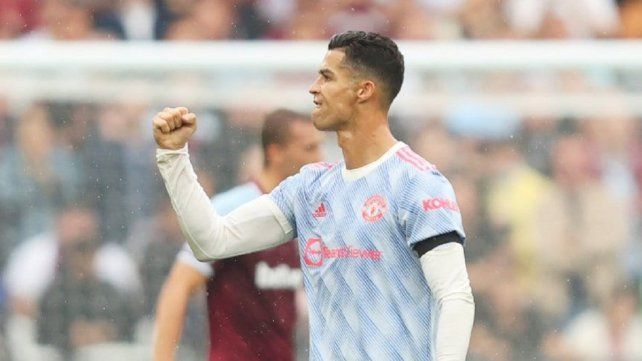 Con gol de Cristiano y un VAR sobre el final, el United volvió a festejar