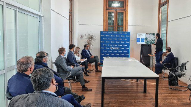 El intendente de Paraná recibió los resultados del estudio de la UNER.