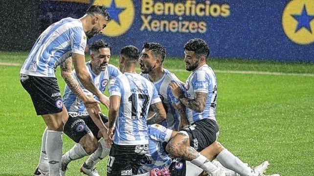 Festejo de Argentinos 1 Boca 0.