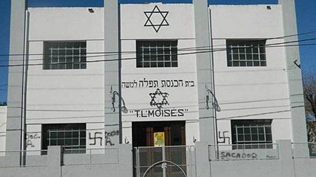 La sinagoga de Basavilbaso no se salvó de la agresión.