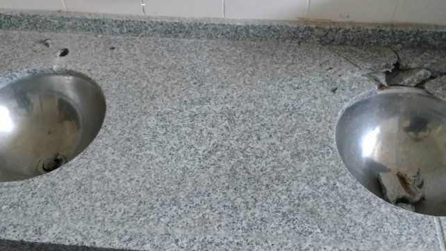 Peligra el inicio lectivo en la escuela De La Baxada del Paraná Peligra el inicio lectivo en la escuela De La Baxada del Paraná