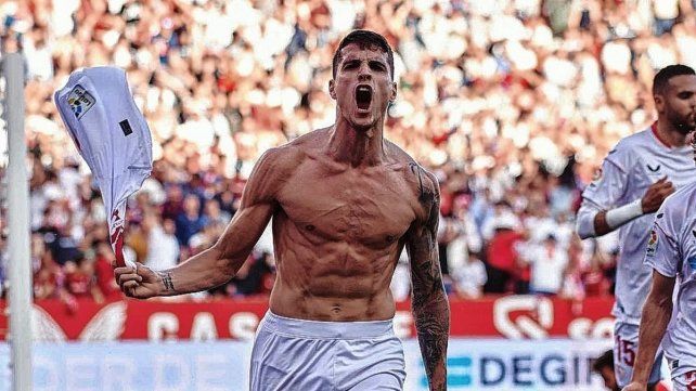 Sevilla ganó con goles de Ocampos y Lamela.