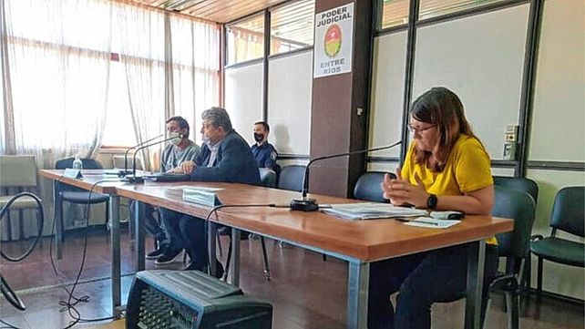 Este martes se realizó la indagatoria a Lisandro Daniel Aguiar, quien está imputado de homicidio culposo agravado en calidad de autor, tras el accidente ocurrido en la madrugada del domingo en el puente de ingreso a Banco Pelay de Concepción del Uruguay