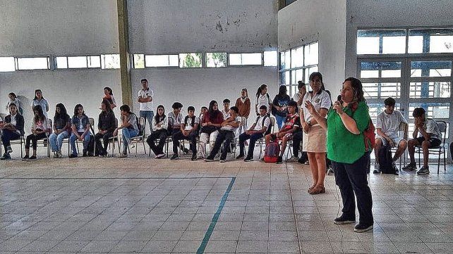 Reclamo en escuela de Concordia. Reclamo en escuela de Concordia.