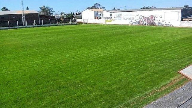 “La cancha es una alfombra verde hermosa, está muy bien cuidada”, dijo la Presidenta de la institución.