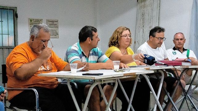 Reunión. Los dirigentes hicieron saber la necesidad de sumarse a la asamblea para elegir las nuevas autoridades del Club Unión Agrarios Cerrito.