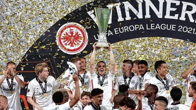 Los jugadores de Frankfurt celebran la obtención de la Europa League.