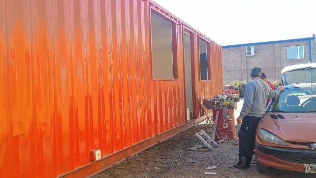 Reciclaron un contendor para hacer un merendero itinerante.jpg