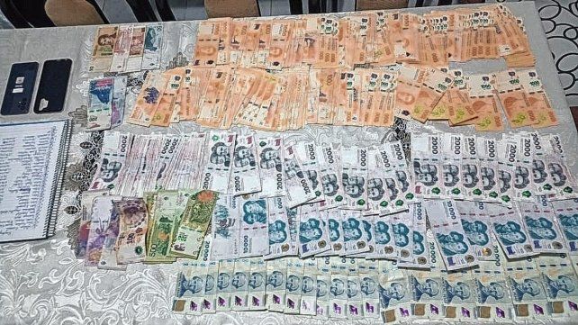El dinero secuestrado en la casa de Carina Spahn.