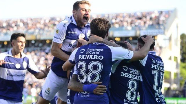 Gimnasia se impuso ante Vélez y se ilusiona con jugar los Playoffs del Clausura. Gimnasia se impuso ante Vélez y se ilusiona con jugar los Playoffs del Clausura.
