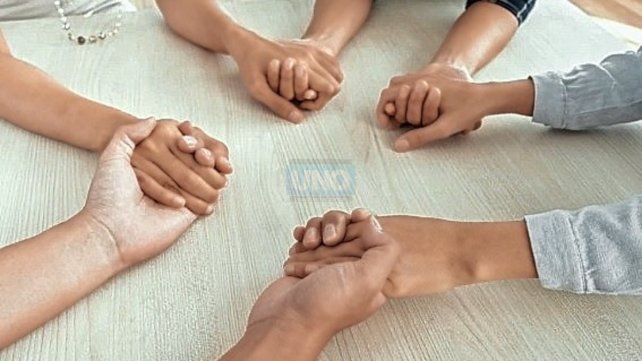 Se busca. Impulsar la formación profesional de grado y posgrado, la educación y la investigación en cuidados paliativos.