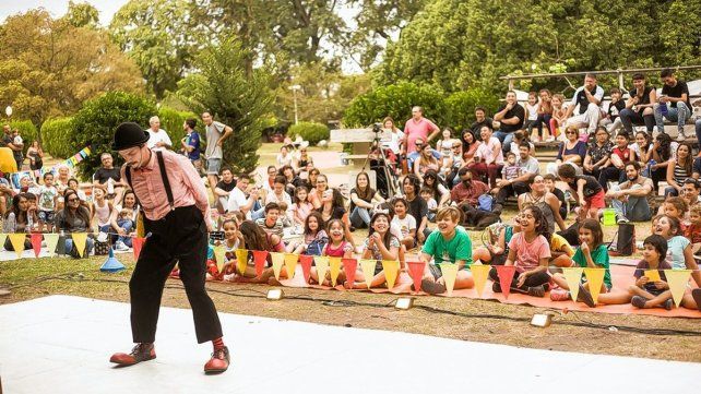 Comienza el VII Festival de Teatro Callejero Corriendo la Coneja en Paraná