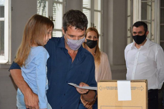 El candidato a diputado nacional por el Frente de Todos en Entre Ríos, Enrique Cresto, votó en Concordia por las Elecciones Legislativas 2021