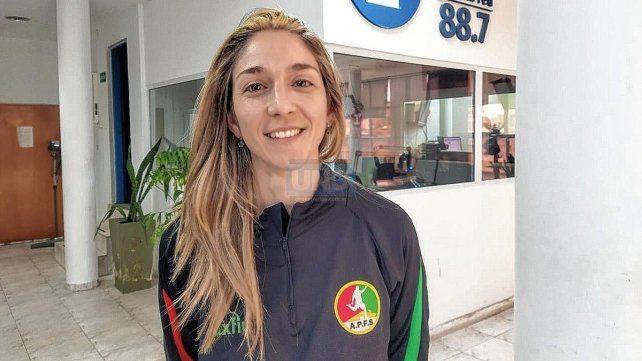 Ayelén Gillij, entrenadora del seleccionado femenino de fútsal de Paraná. Ayelén Gillij, entrenadora del seleccionado femenino de fútsal de Paraná.