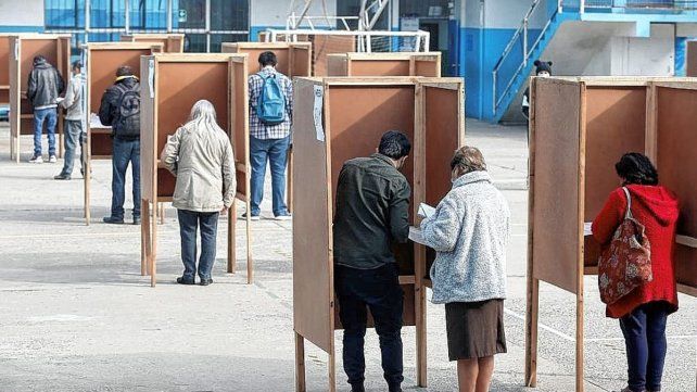 Los primeros resultados vaticinan una segunda vuelta electoral en Chile el próximo 19 de diciembre. José Antonio Kast y Gabriel Boric al balotaje.