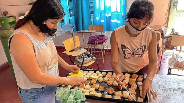 Panadería es uno de los talleres que dictan en Los Nazarenos.