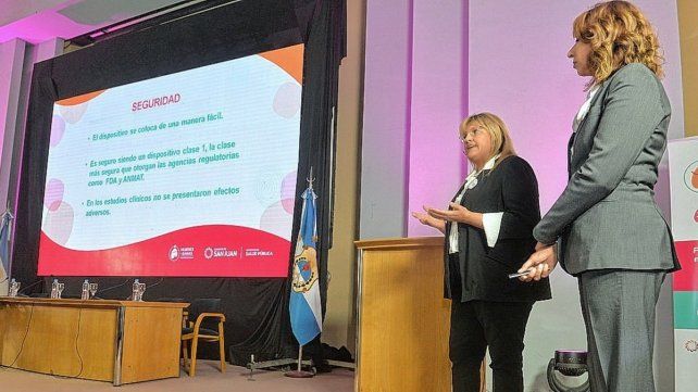 Uso. “El dispositivo se coloca de una manera fácil durante 15 minutos y lo que se detecta es la variación de temperaturas entre ambos senos, permitiendo una lectura rápida y brindando la posibilidad de determinar cuál es el riesgo personal”, explicaron.