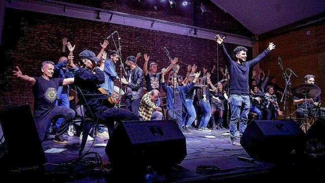 Los artistas se llevaron todo el aplauso en la reinauguración del Juan L. Ortiz. Los artistas se llevaron todo el aplauso en la reinauguración del Juan L. Ortiz.