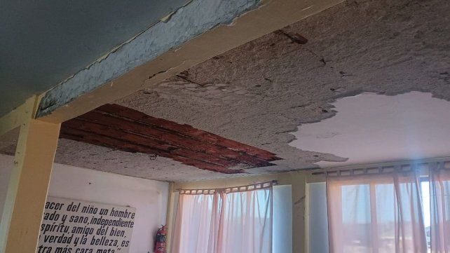 La comunidad educativa de Lucas González, departamento Nogoyá, levantó la voz en relación al edificio escolar que hoy se encuentra inhabitable. La comunidad educativa de Lucas González, departamento Nogoyá, levantó la voz en relación al edificio escolar que hoy se encuentra inhabitable.