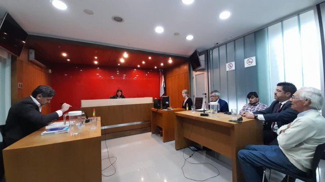 La denuncia había sido motivada porque presuntamente el exjefe comunal de Villa Urquiza se había interesado por las concesiones. En días se define el sobreseimiento o no La denuncia había sido motivada porque presuntamente el exjefe comunal de Villa Urquiza se había interesado por las concesiones. En días se define el sobreseimiento o no