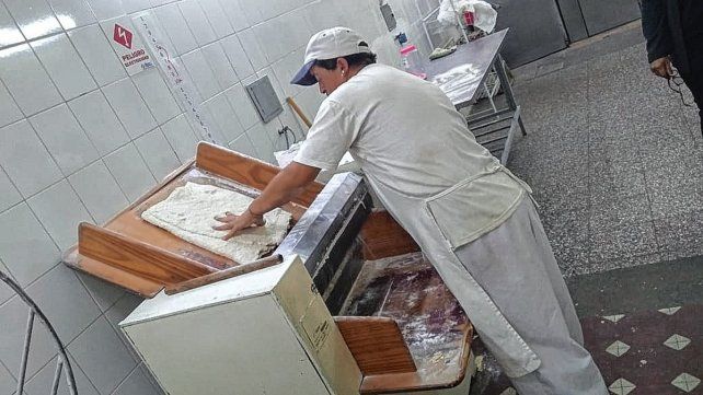 En Apana hay tres tallleres y un Centro de Día. La intención es capacitar a personas con discapacidad para que luego se inserten en el mundo laboral.