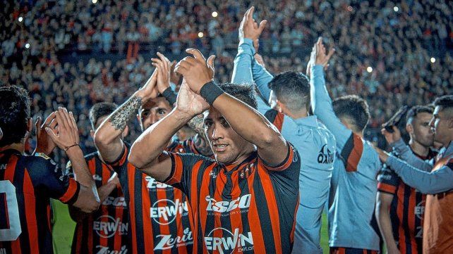 Patronato saludado por Bordet.