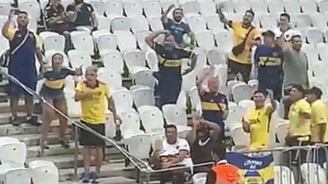 Conmebol sancionó a Boca por gestos y cánticos racistas.