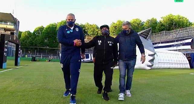 Diego Maradona estuvo presente unos minutos en el bosque el pasado viernes.