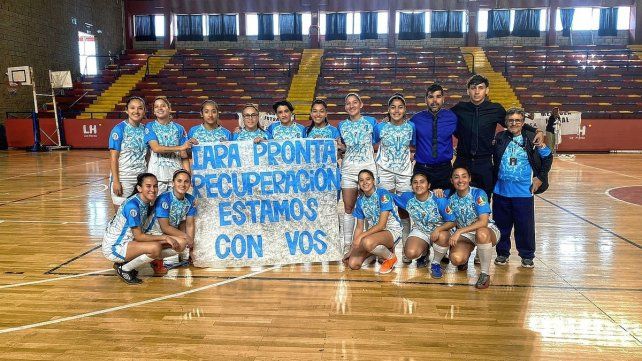 La delegación de Mariano Moreno envió un mensaje de respaldo a Iara García, ausente por lesión. La delegación de Mariano Moreno envió un mensaje de respaldo a Iara García, ausente por lesión.