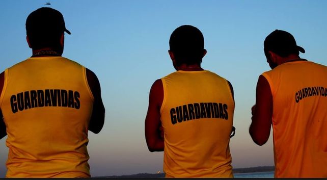 Los guardavidas ya trabajan en playas habilitadas de Concordia. Los guardavidas ya trabajan en playas habilitadas de Concordia.