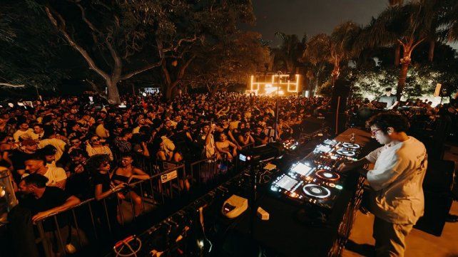 AL+ es la productora más grande de Entre Ríos. AL+ es la productora más grande de Entre Ríos.