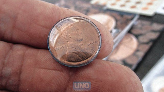 Solo permite tocarlas con una protección Solo permite tocarlas con una protección