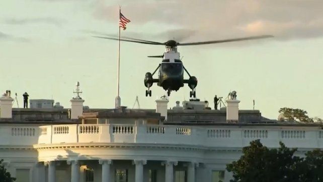 Un helicóptero trasladó a Trump, con síntomas de Covid-19.