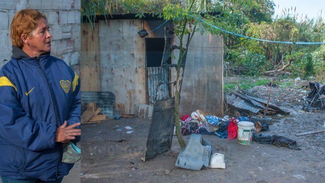 Laura fue la primera vecina en auxiliar a Verónica y sus cuatro hijos tras iniciarse el incendio en la precaria casilla.