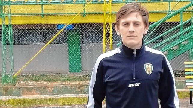 Dalmiro Dettler, con la pilcha de su nuevo club.