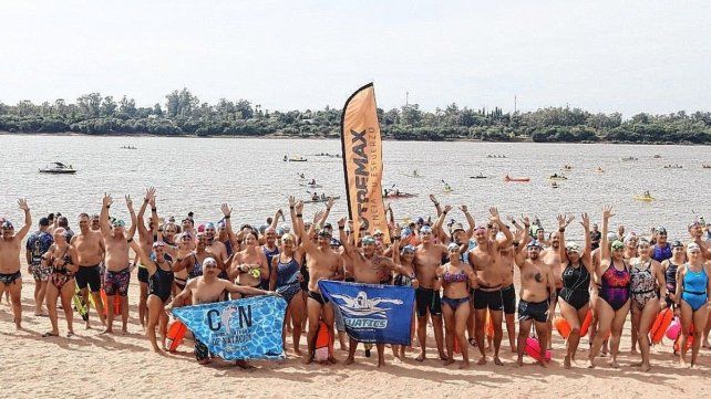 Nadadores en la Concordia-Estancia Grande. Nadadores en la Concordia-Estancia Grande.