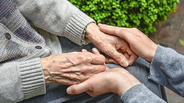 Cuidadores domiciliarios bregan por mejores condiciones Cuidadores domiciliarios bregan por mejores condiciones