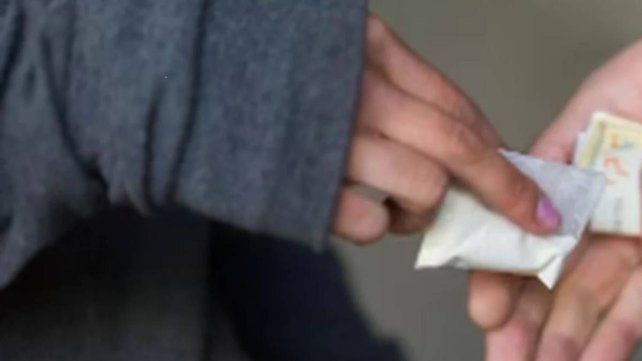 La Justicia los sentenció por la comercialización de cocaínaen Santa Elena. La mujer fue considerada la autora principal y el hombre, partícipe secundario. La Justicia los sentenció por la comercialización de cocaínaen Santa Elena. La mujer fue considerada la autora principal y el hombre, partícipe secundario.