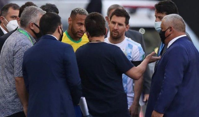 Papelón histórico en Brasil a cinco minutos de iniciado el clásico sudamericano.