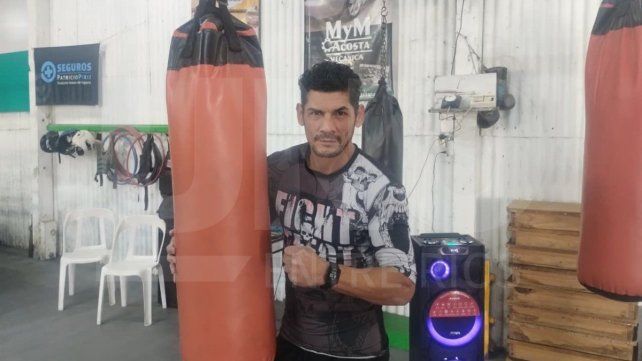 Cloroformo López se mostró feliz por la posibilidad de que la gente de Villa Clara disfrute del deporte los puños. Cloroformo López se mostró feliz por la posibilidad de que la gente de Villa Clara disfrute del deporte los puños.