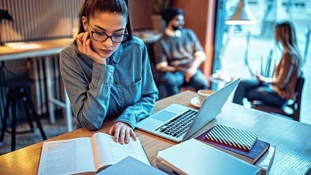 Elegir una carrera es un proceso que no siempre es sencillo. Elegir una carrera es un proceso que no siempre es sencillo.