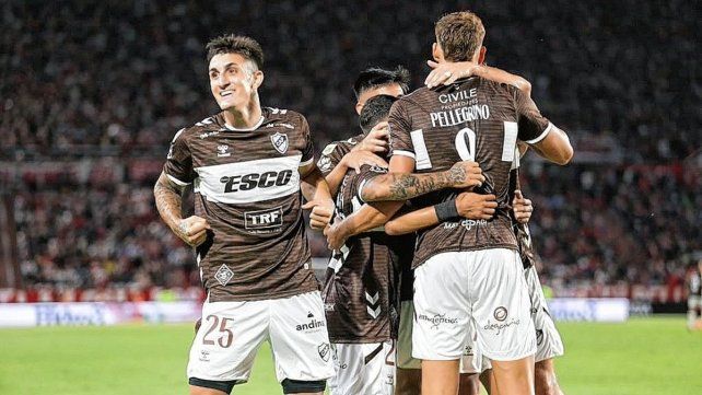 Platense amargó a Estudiantes en La Plata. Platense amargó a Estudiantes en La Plata.