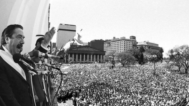 Raúl Alfonsín inauguró la democracia en su actual periodo. Raúl Alfonsín inauguró la democracia en su actual periodo.
