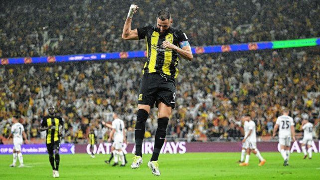 Benzema anotó uno de los goles del equipo dirigido por Marcelo Gallardo Benzema anotó uno de los goles del equipo dirigido por Marcelo Gallardo