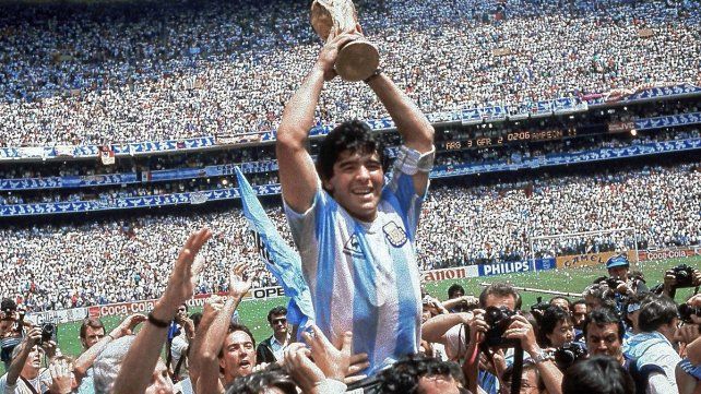La camiseta de Diego en la final ante Alemania volverá a manos argentinas.