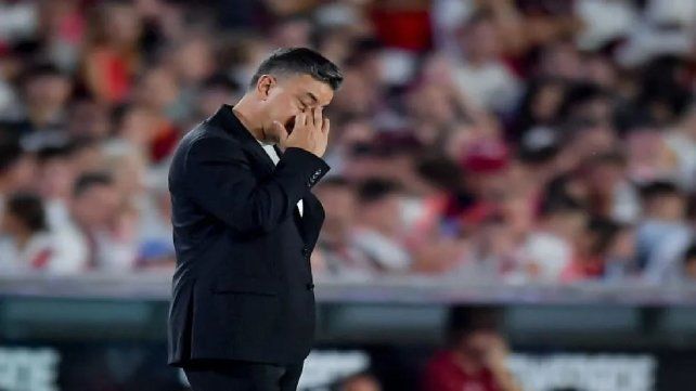 Marcelo Gallardo respaldó a Enzo Pérez a pesar de haberle disgutado la expulsión Marcelo Gallardo respaldó a Enzo Pérez a pesar de haberle disgutado la expulsión