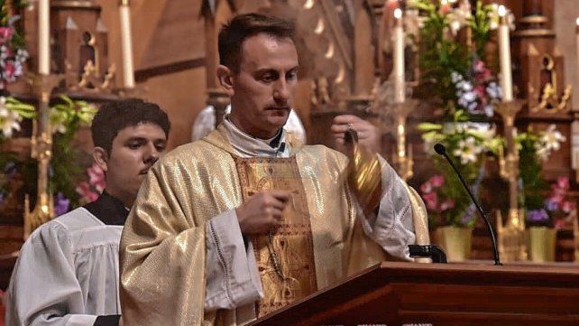 Julio Faes. El sacerdote, oriundo de Bovril, manifestó que su camino sacerdotal está muy unido al Papa Francisco.