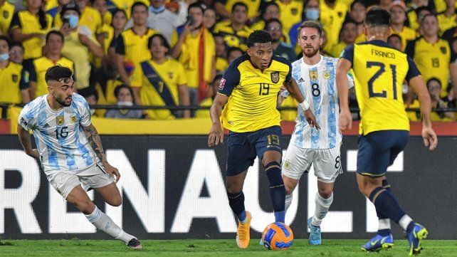 Argentina igualó 1 a 1 ante Ecuador y sigue invicto con 31 partidos sin derrotas.