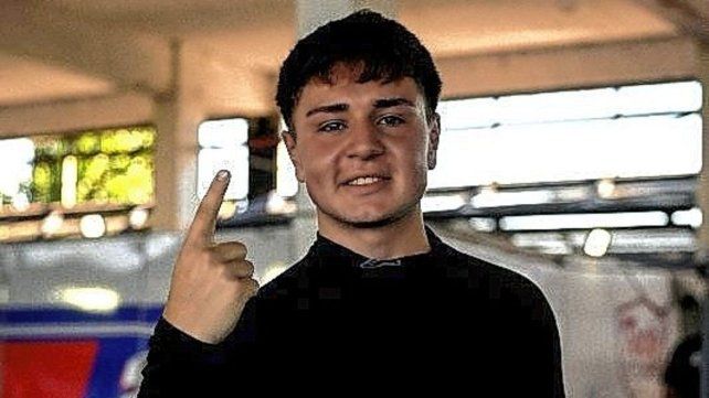 Manuel Borgert al frente en La Plata. Manuel Borgert al frente en La Plata.