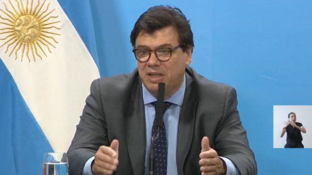 El ministro de Trabajo confirmó que seguirán prohibidos los despidos.